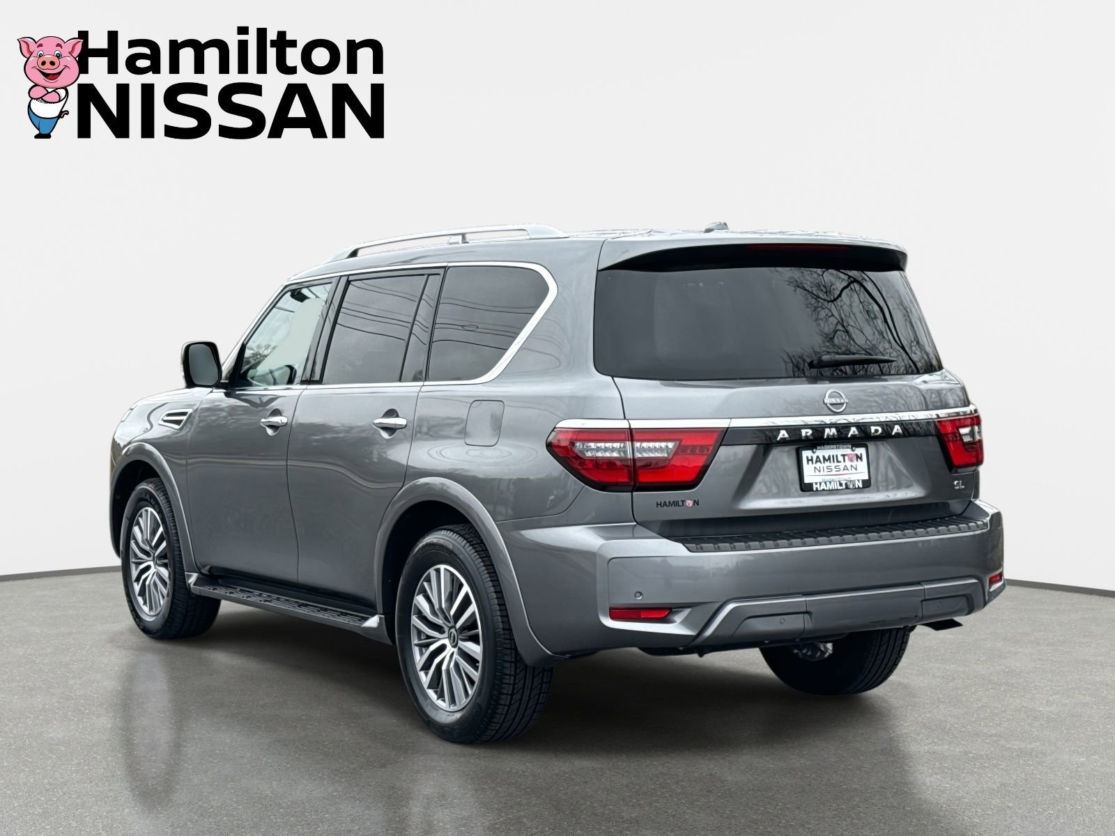 Used 2024 Nissan Armada SL w/ Captain's Chairs Package image 4