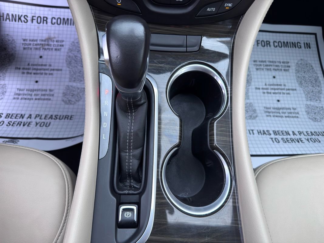 Used 2020 Buick Envision Premium w/ LPO, Cargo Package AWD/4WD image 27