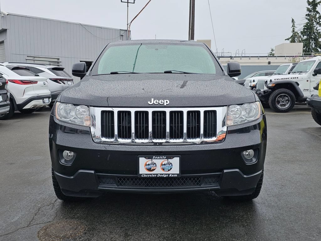 Used 2011 Jeep Grand Cherokee Laredo AWD/4WD image 3