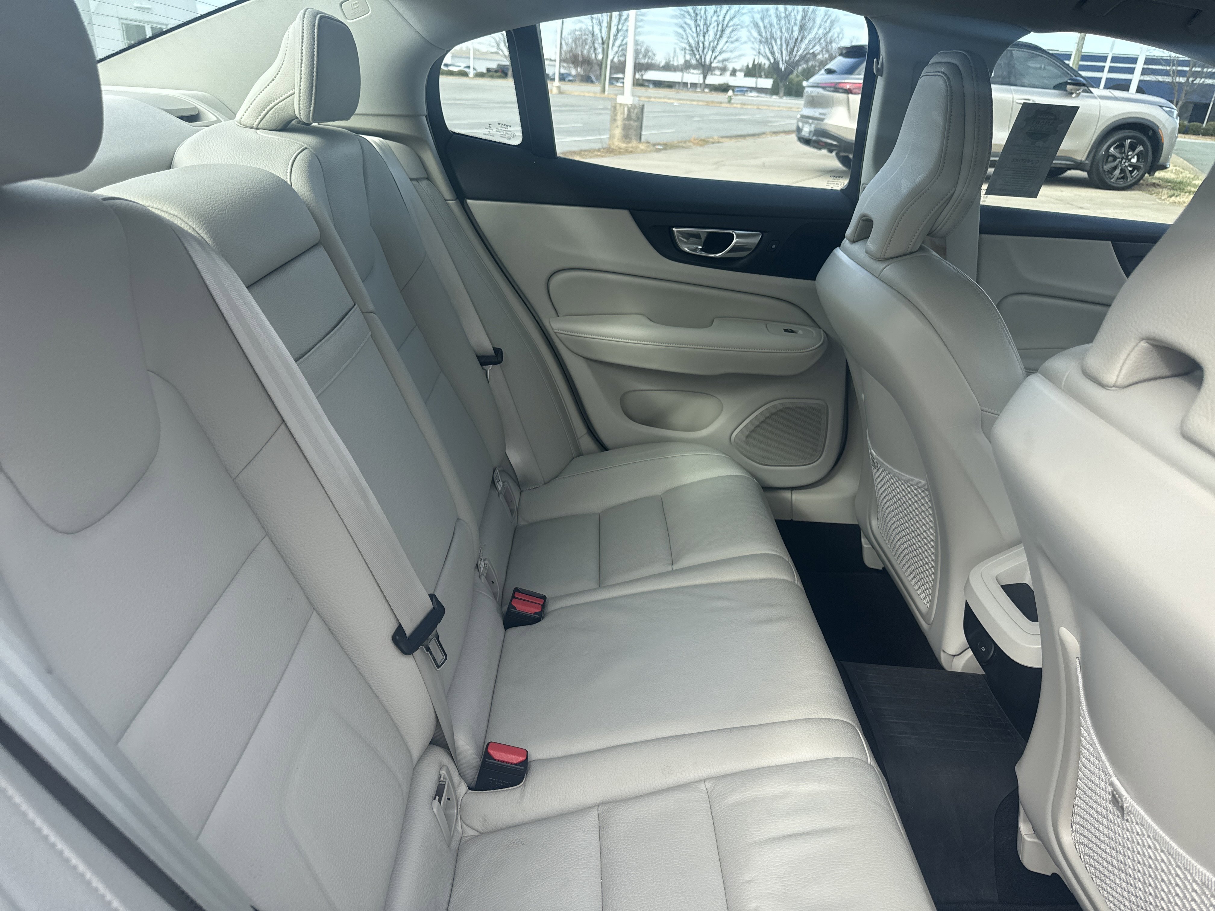 Used 2024 Volvo S60 B5 Core image 19