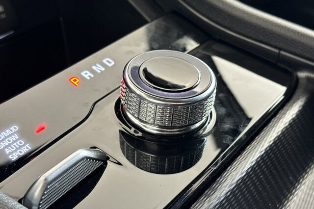 New 2025 Jeep Grand Cherokee Limited image 19