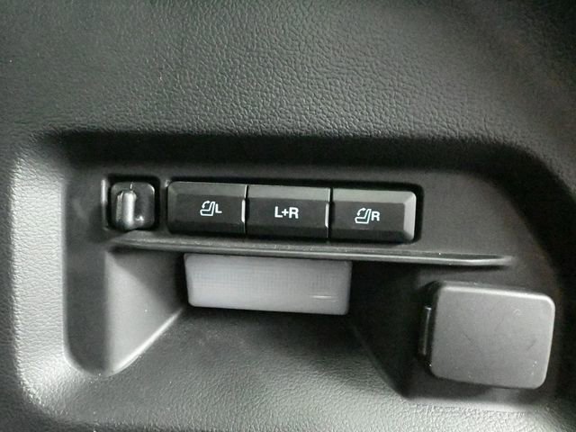 Used 2023 Ford Explorer Platinum w/ Technology Package image 47