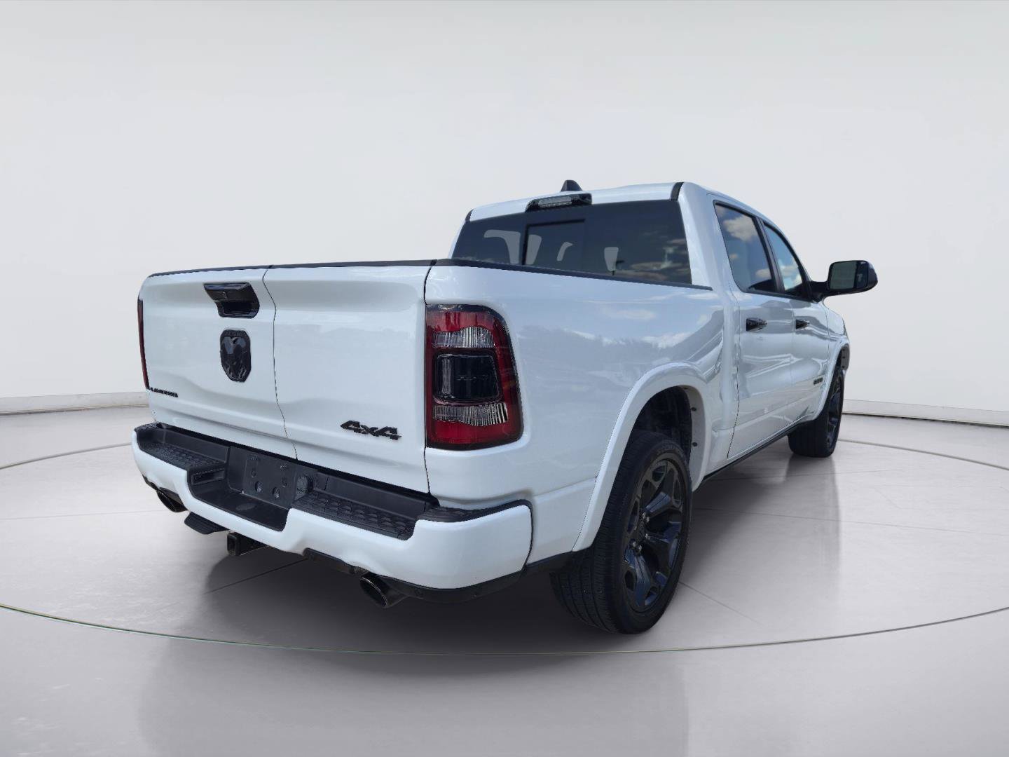 Used 2023 RAM 1500 Limited AWD/4WD image 5