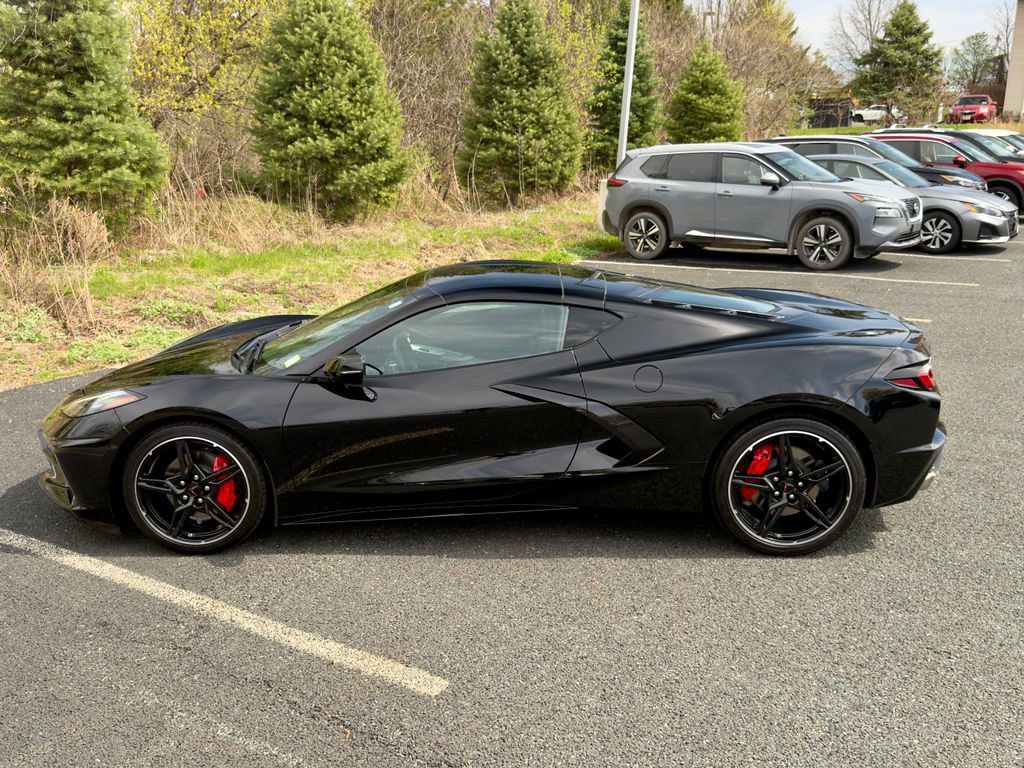 Used 2022 Chevrolet Corvette Stingray Coupe w/ 1LT image 11