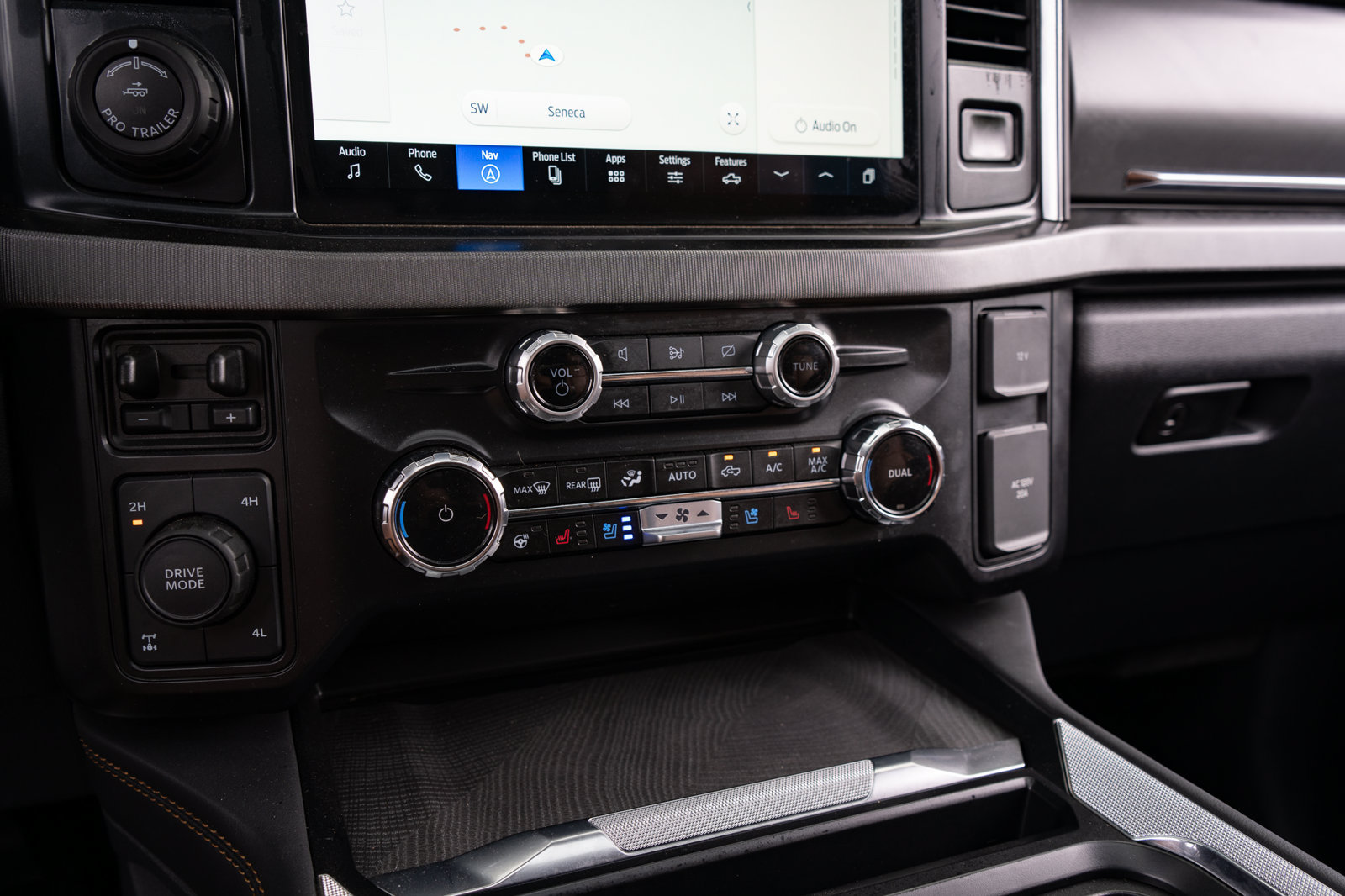 Used 2024 Ford F250 Platinum AWD/4WD image 40