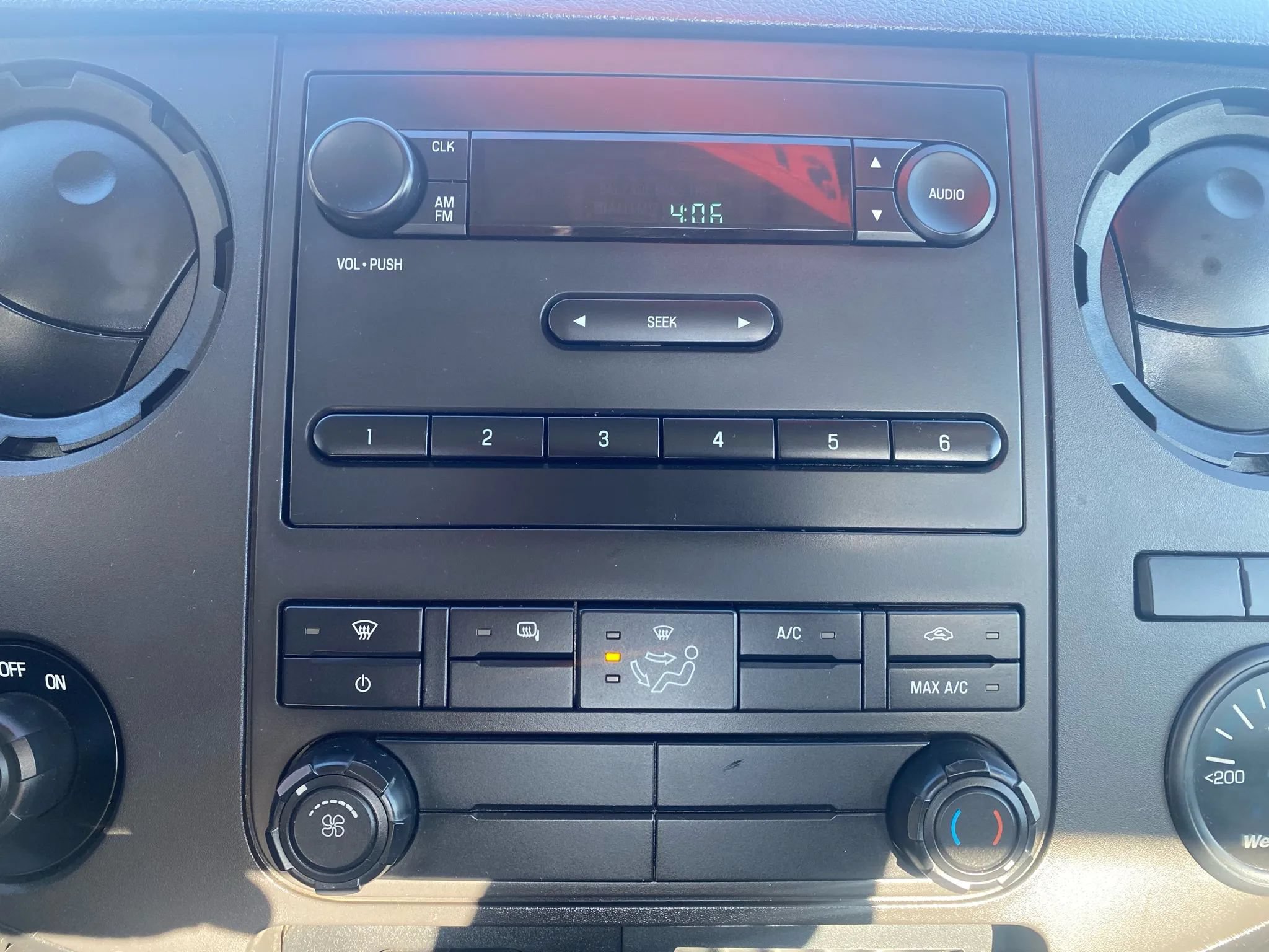 Used 2014 Ford F250 XL w/ Power Equipment Group RWD image 14