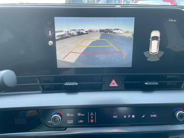 Used 2025 Kia Sportage EX FWD image 25