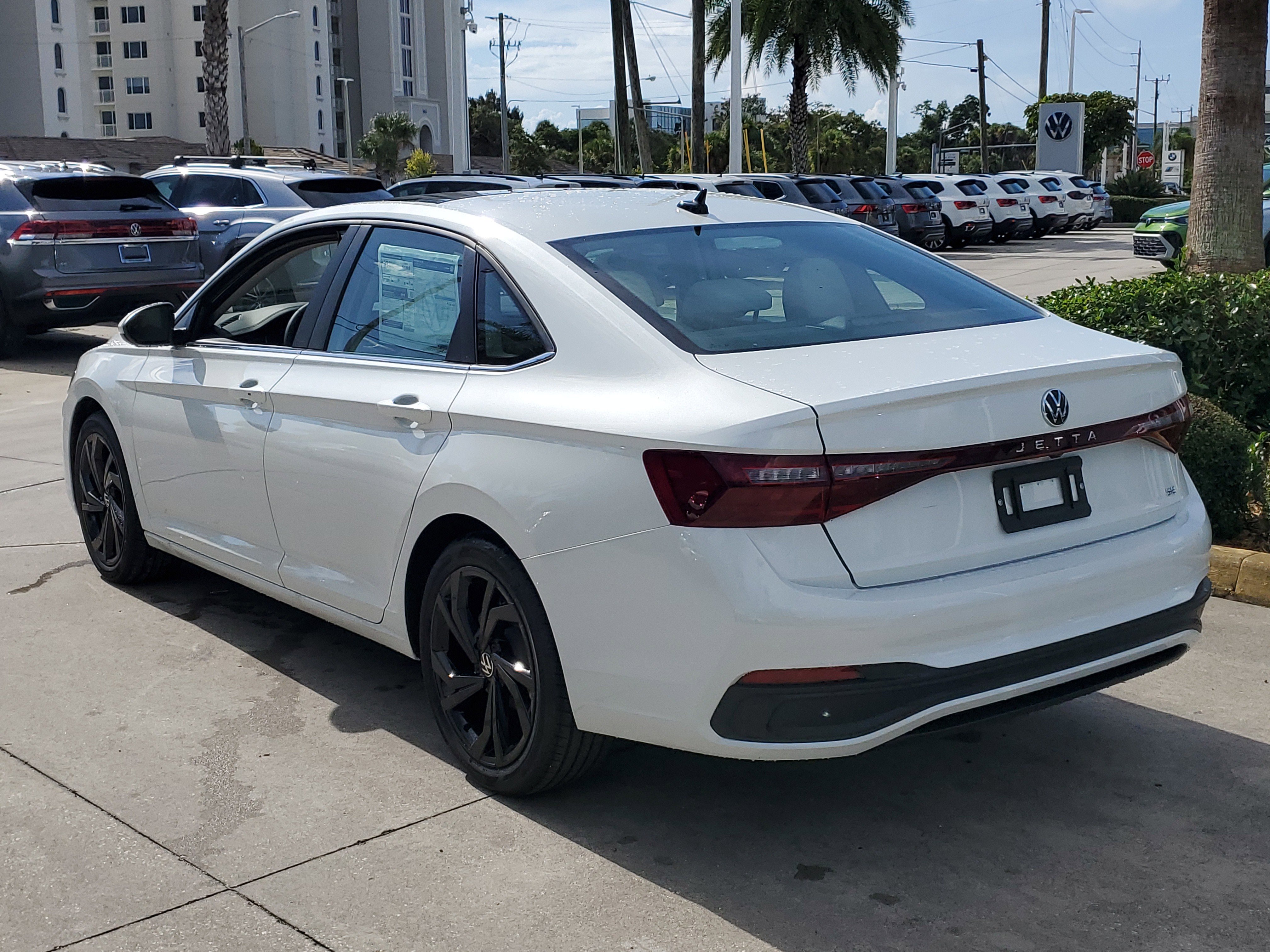 New 2025 Volkswagen Jetta SE image 3