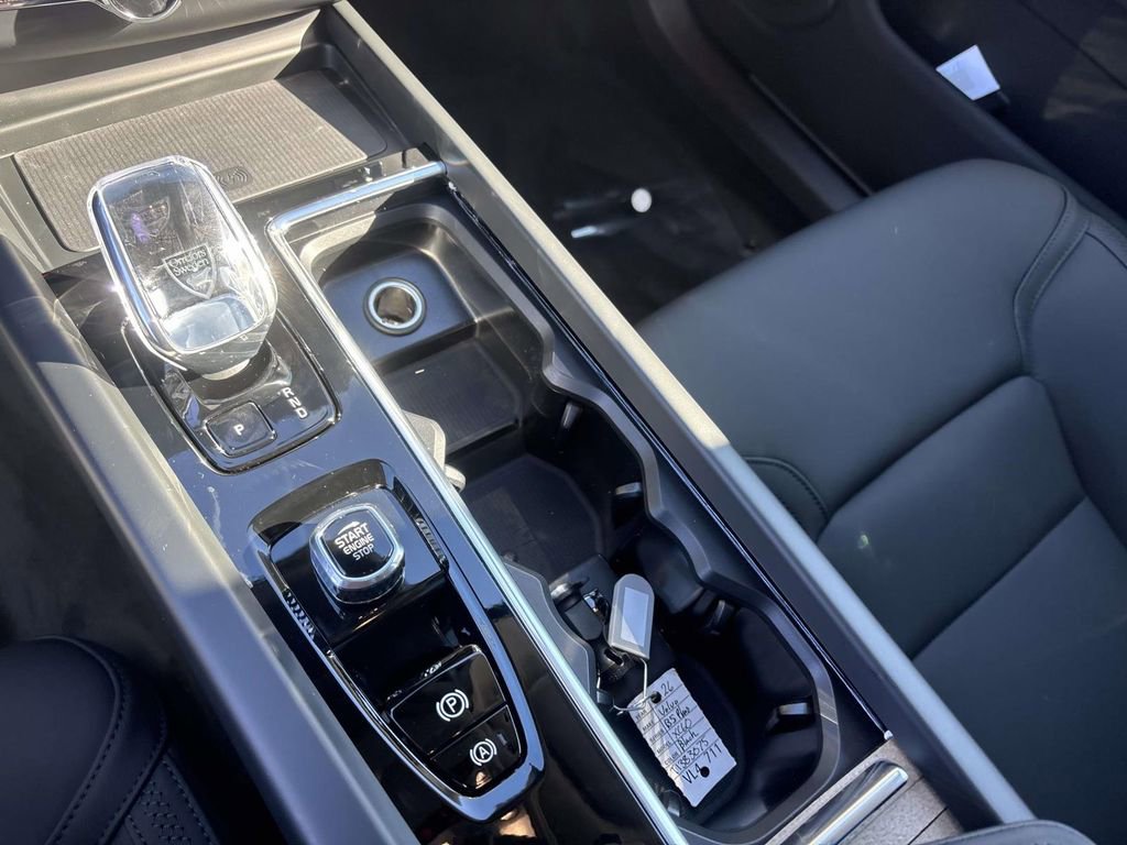 New 2026 Volvo XC60 B5 Plus w/ Protection Package Premier image 22