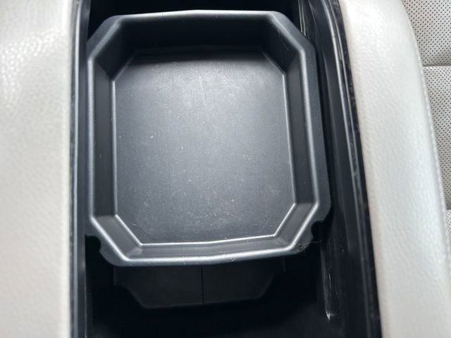 Used 2018 Toyota Highlander Limited FWD image 32