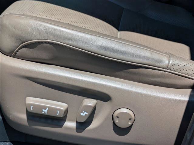 Used 2023 Lexus GX 460 Luxury w/ Accessory Package AWD/4WD image 4