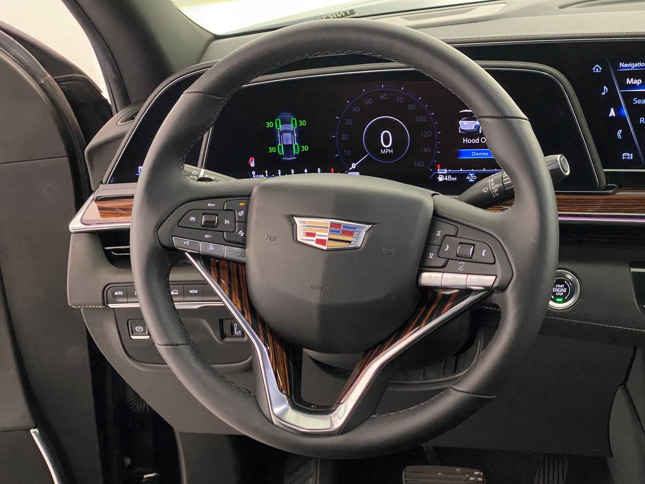 Used 2022 Cadillac Escalade Luxury image 16