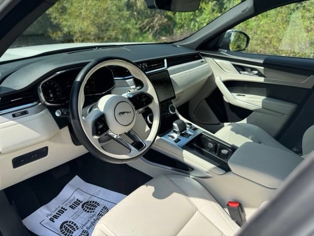 Certified 2025 Jaguar F-PACE R-Dynamic S AWD/4WD image 9