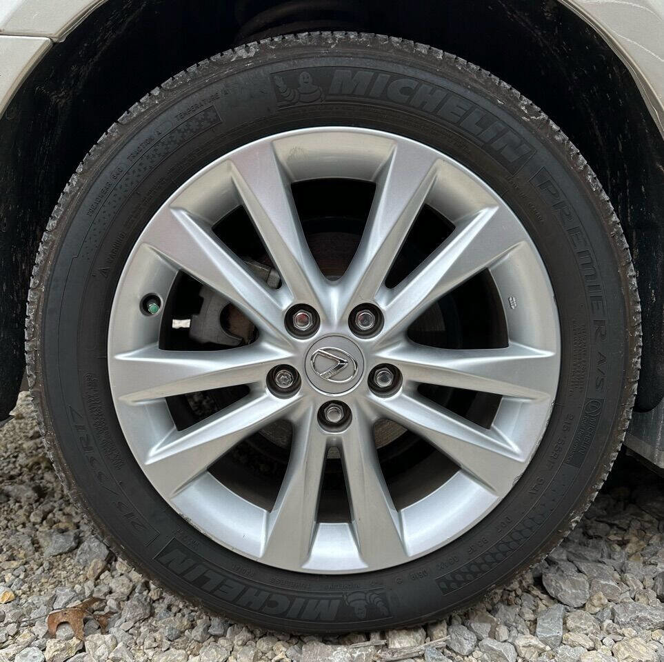 Used 2011 Lexus ES 350 image 9
