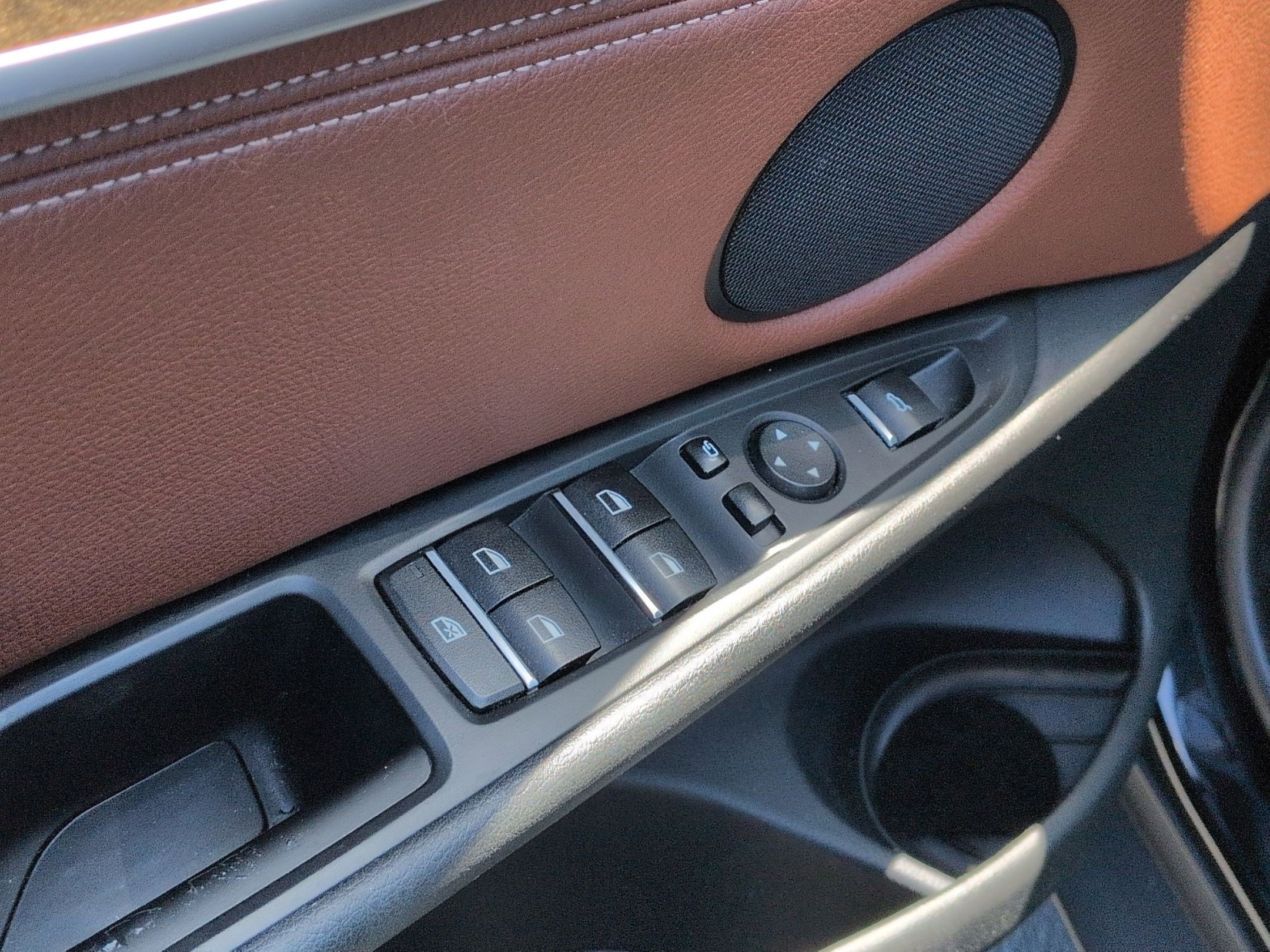 Used 2019 BMW X6 sDrive35i RWD image 15