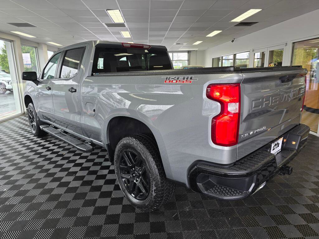Used 2025 Chevrolet Silverado 1500 LT Trail Boss w/ Convenience Package II AWD/4WD image 5