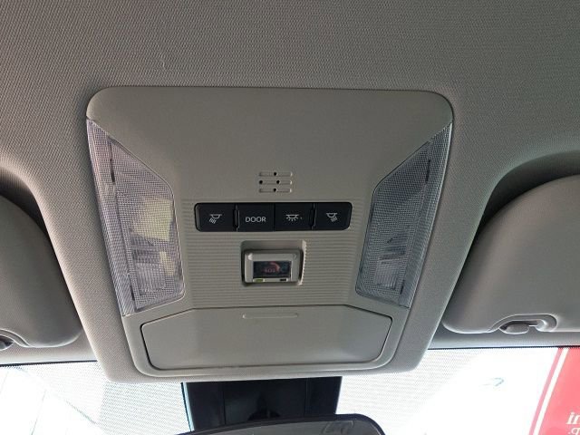 Used 2025 Toyota RAV4 LE FWD image 20