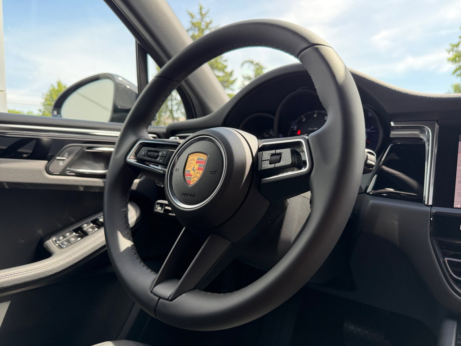 New 2026 Porsche Macan AWD/4WD image 21