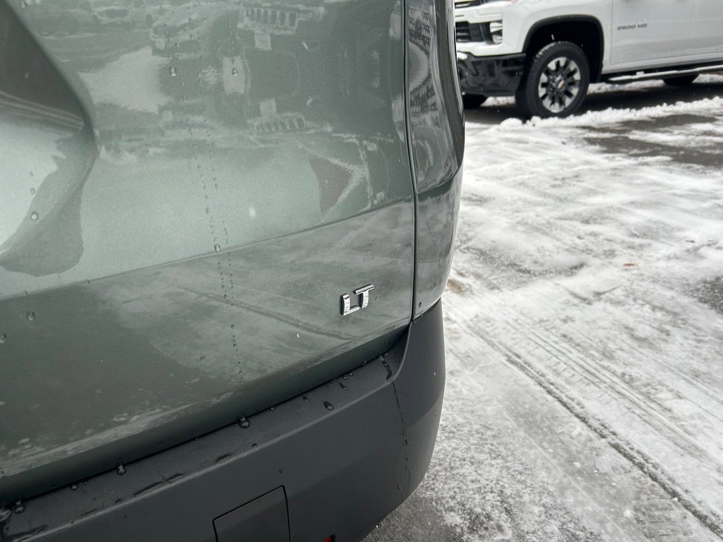 Used 2023 Chevrolet Traverse LT image 15