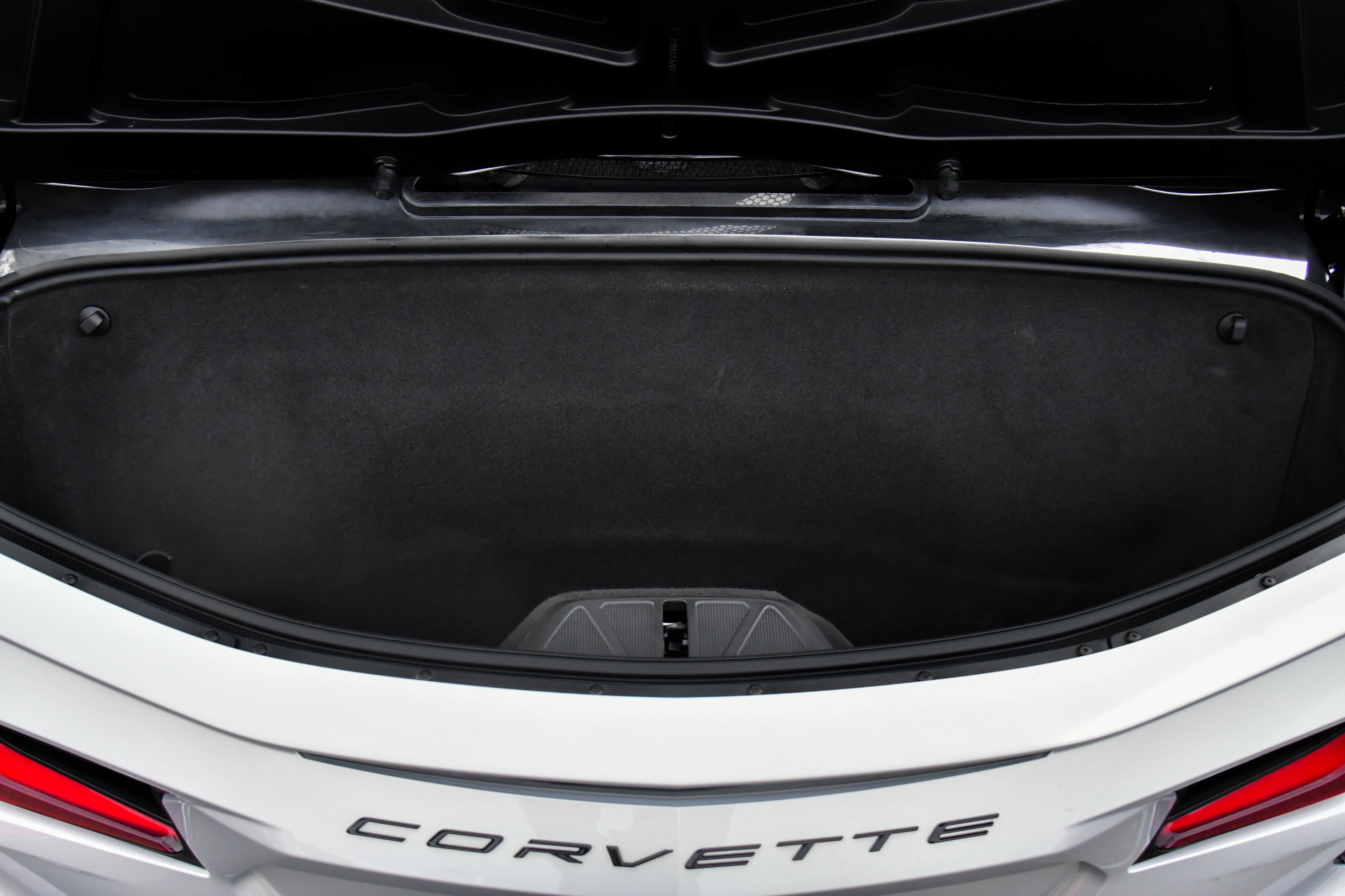 Used 2024 Chevrolet Corvette Stingray Convertible w/ 1LT image 43