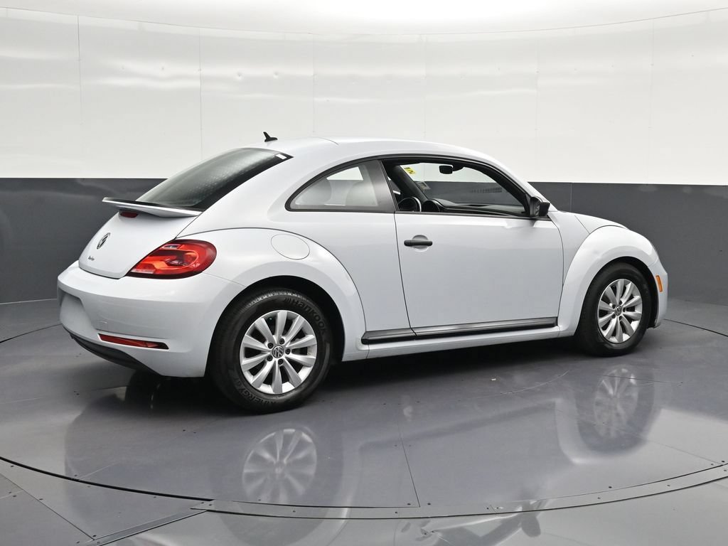 Used 2017 Volkswagen Beetle 1.8T S FWD image 3