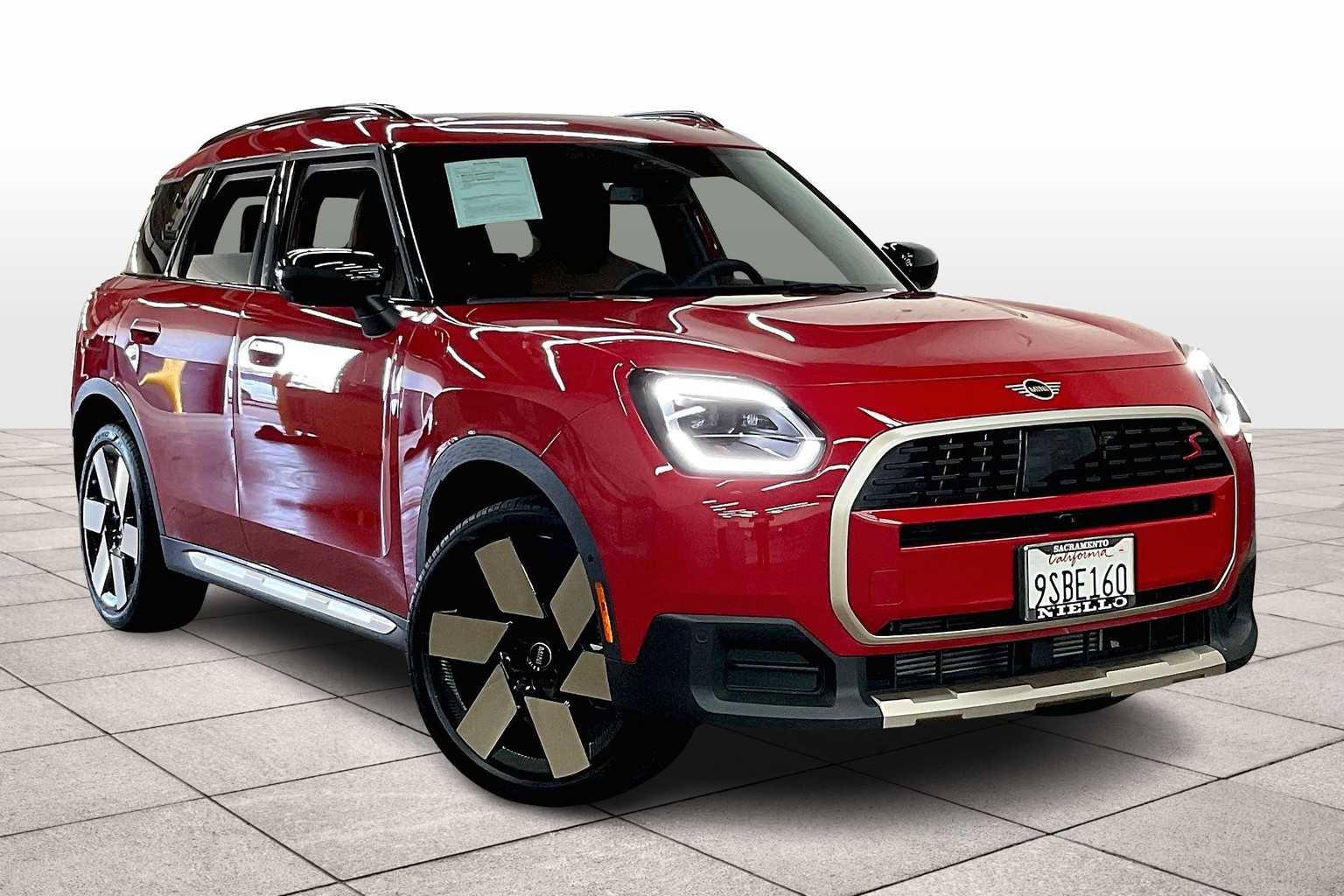 Used 2025 MINI Cooper Countryman S image 2