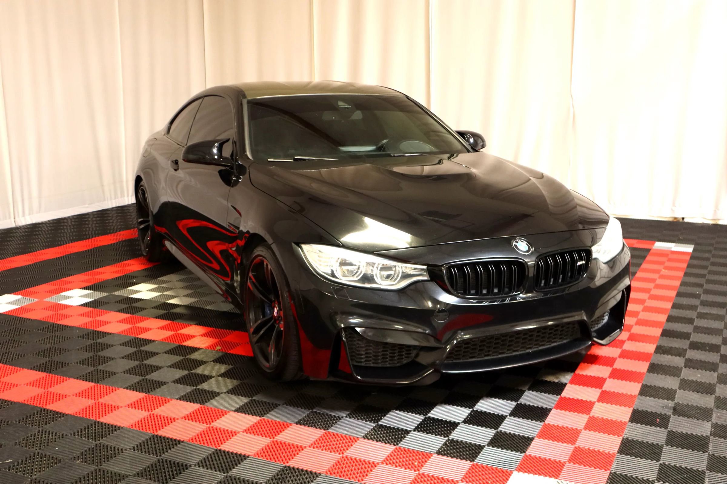 Used 2015 BMW M4 Coupe RWD image 5