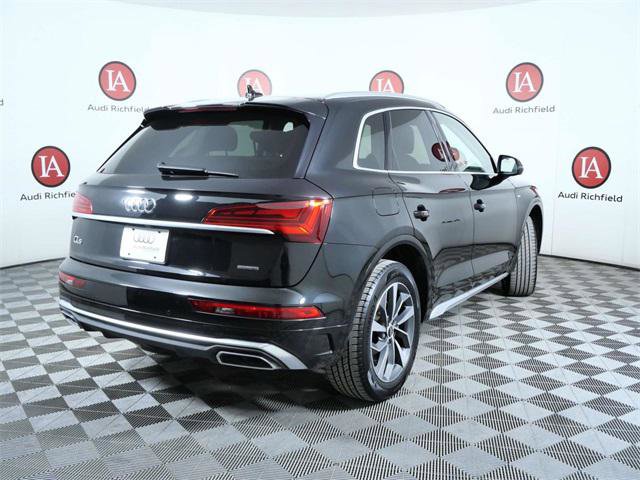 Used 2023 Audi Q5 2.0T Premium w/ Convenience Package image 8