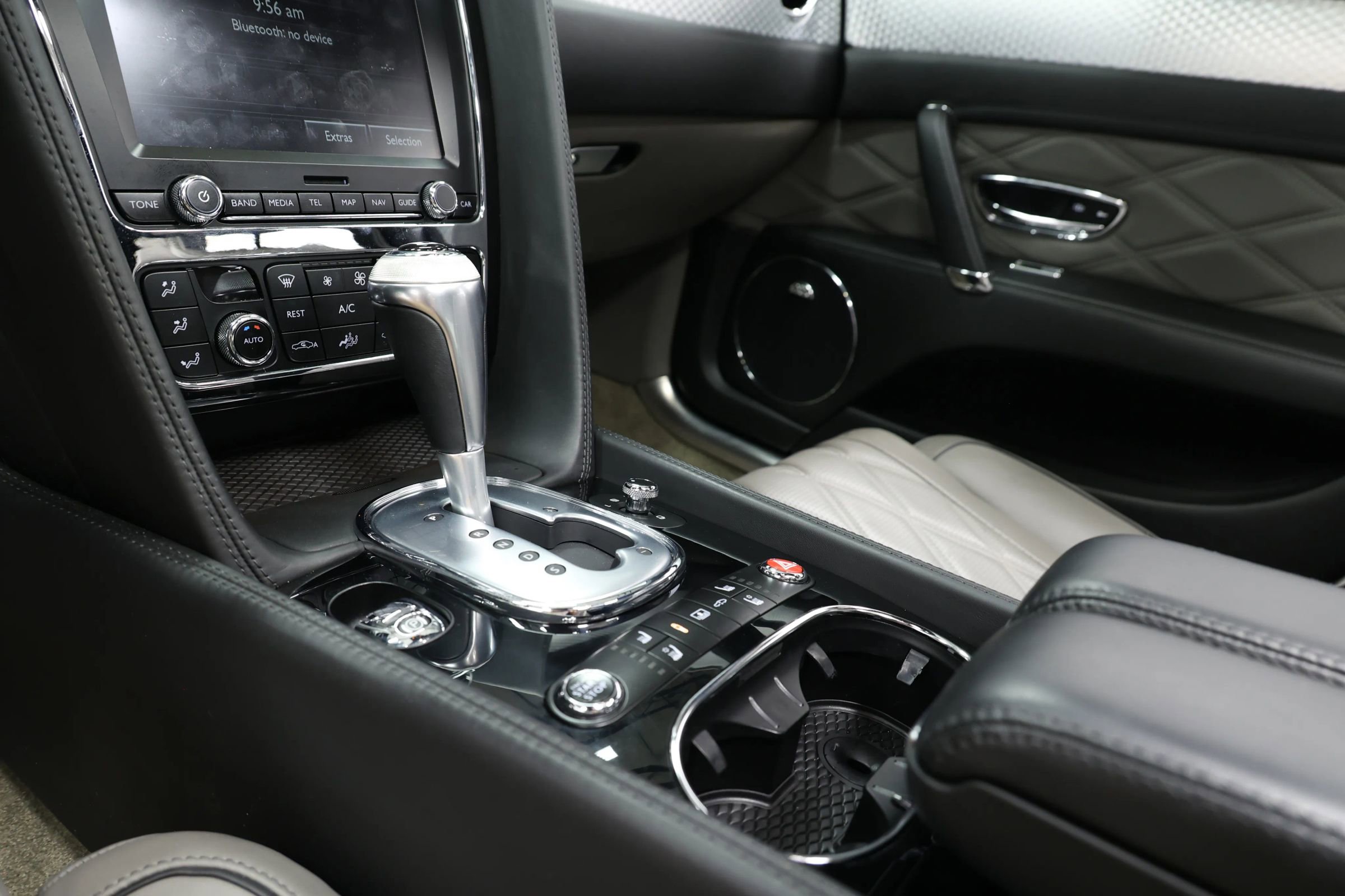 Used 2014 Bentley Flying Spur W12 image 33