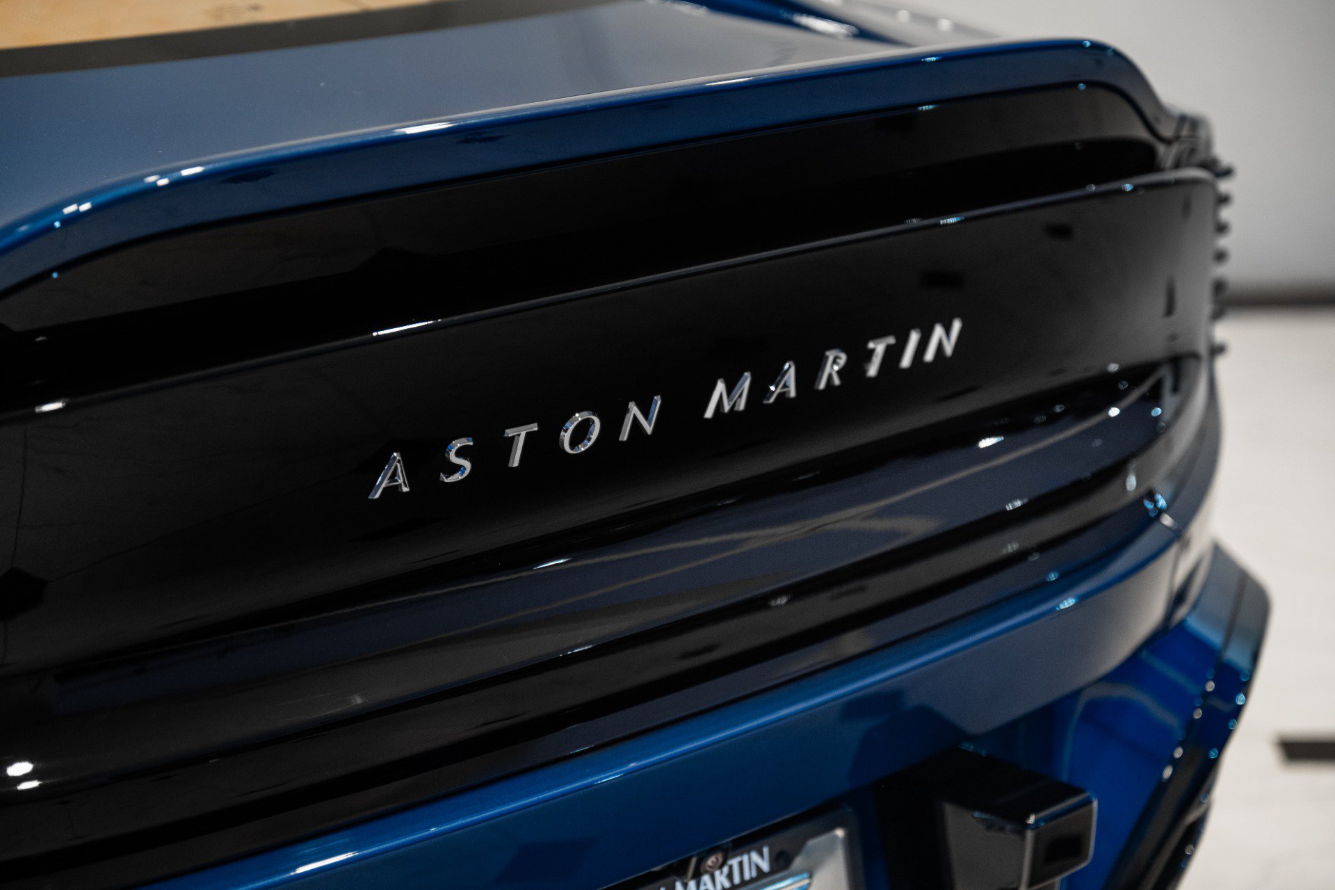 New 2025 Aston Martin Vanquish RWD image 8
