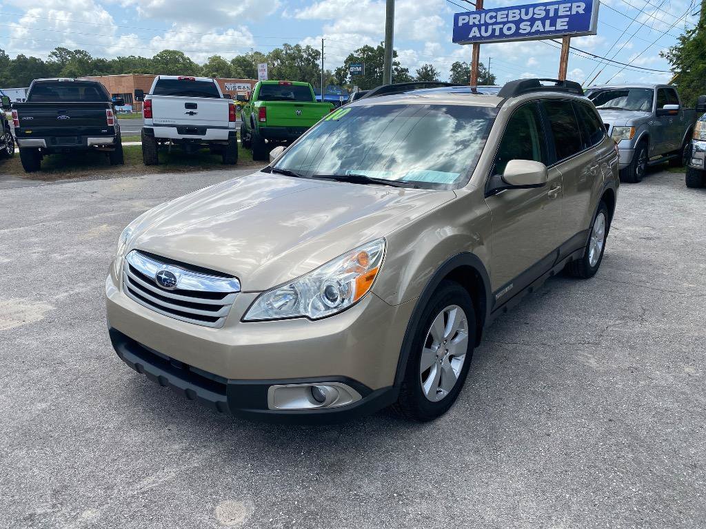 Used 2010 Subaru Outback 2.5i Premium AWD/4WD image 2
