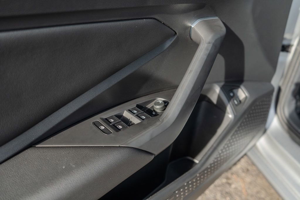 Used 2021 Volkswagen Jetta R-Line w/ R-Line Cold Weather Package image 31