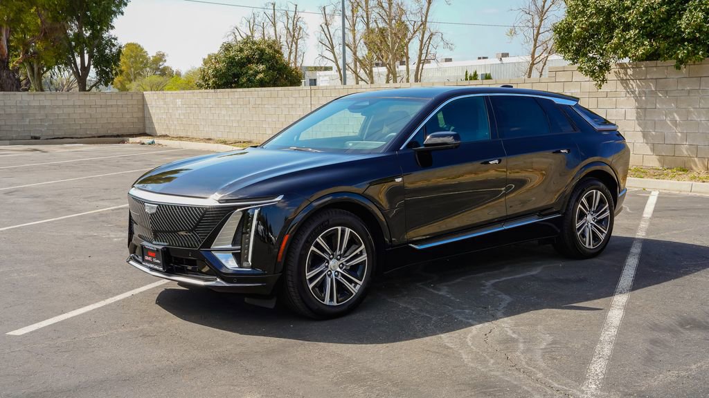 New 2026 Cadillac Lyriq Luxury w/ LPO, Floor Liner Package image 3