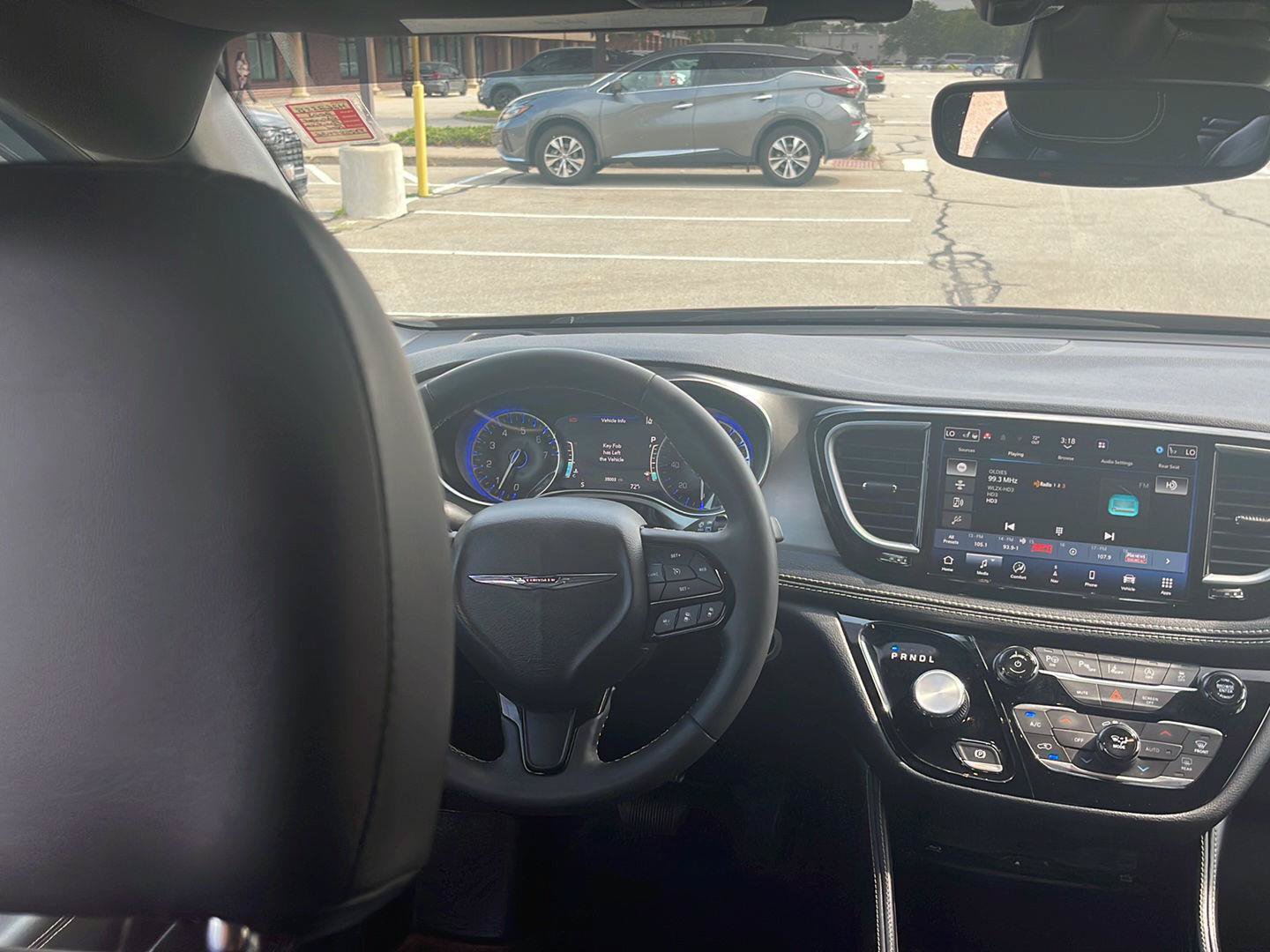 Used 2023 Chrysler Pacifica Limited w/ Uconnect Theater Family Group AWD/4WD image 28