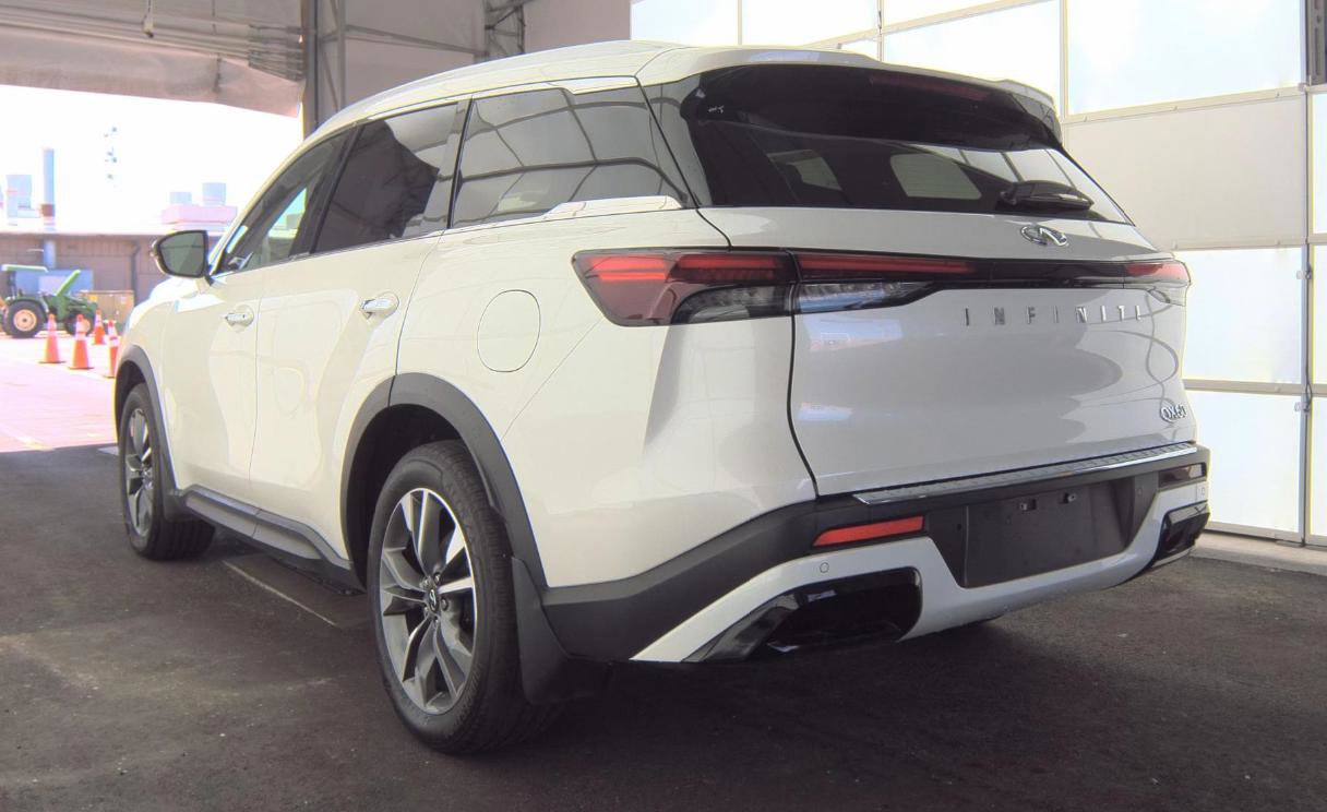 Certified 2023 INFINITI QX60 Luxe w/ Performance Audio Package image 1