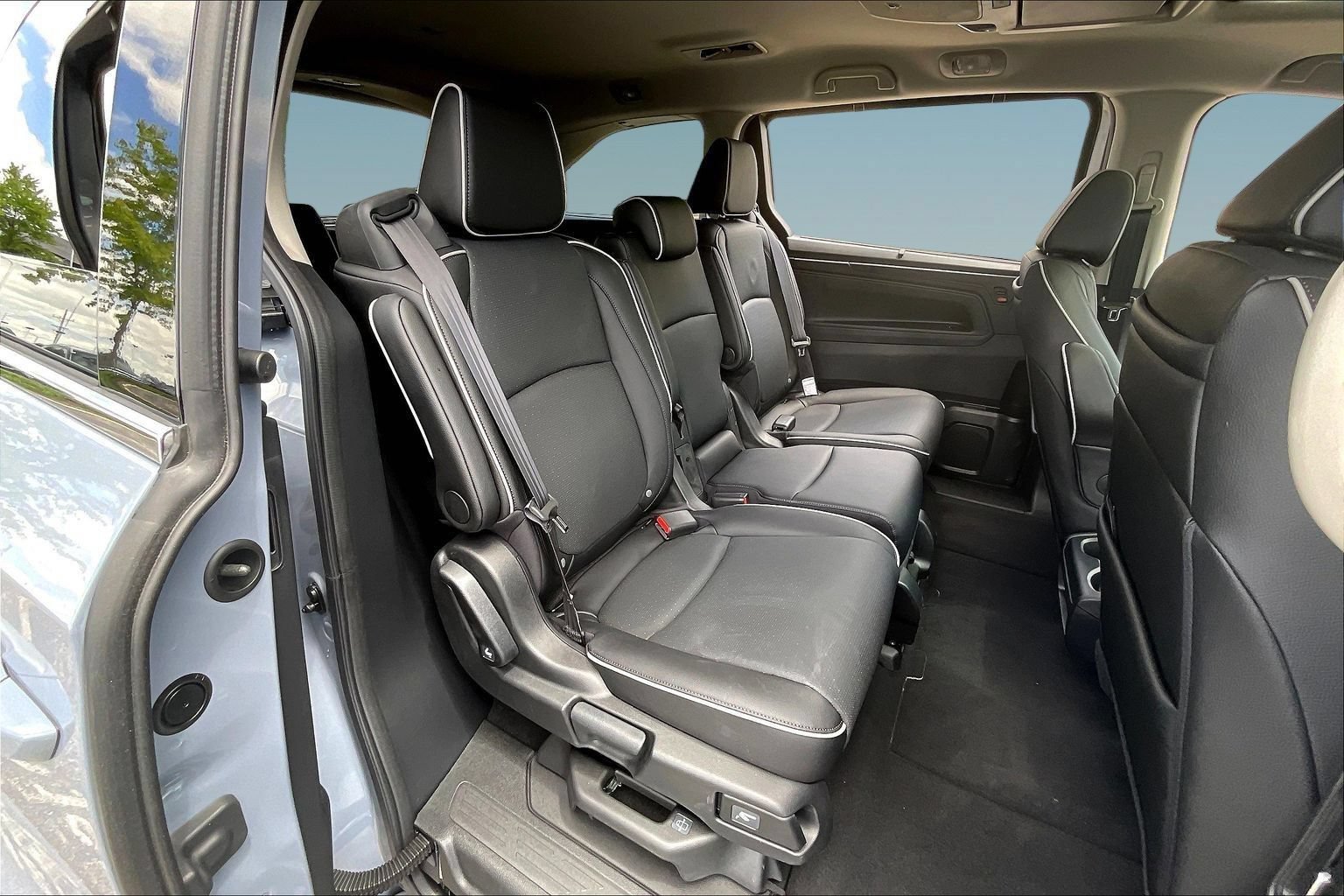 Used 2026 Honda Odyssey Elite image 25