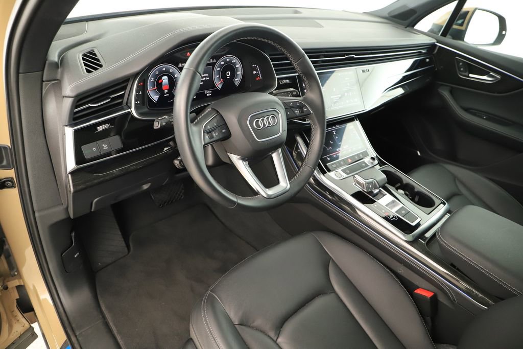 Certified 2025 Audi Q7 2.0T Premium Plus w/ Premium Plus Package AWD/4WD image 15