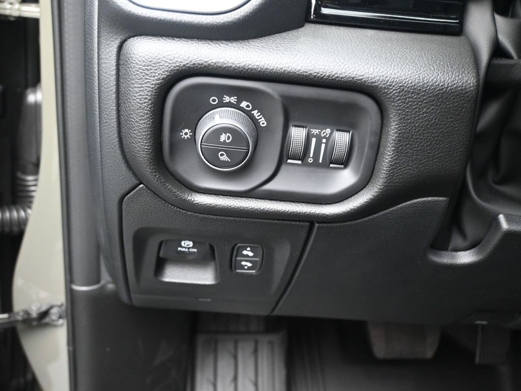 New 2026 RAM 1500 Laramie w/ Night Edition image 18