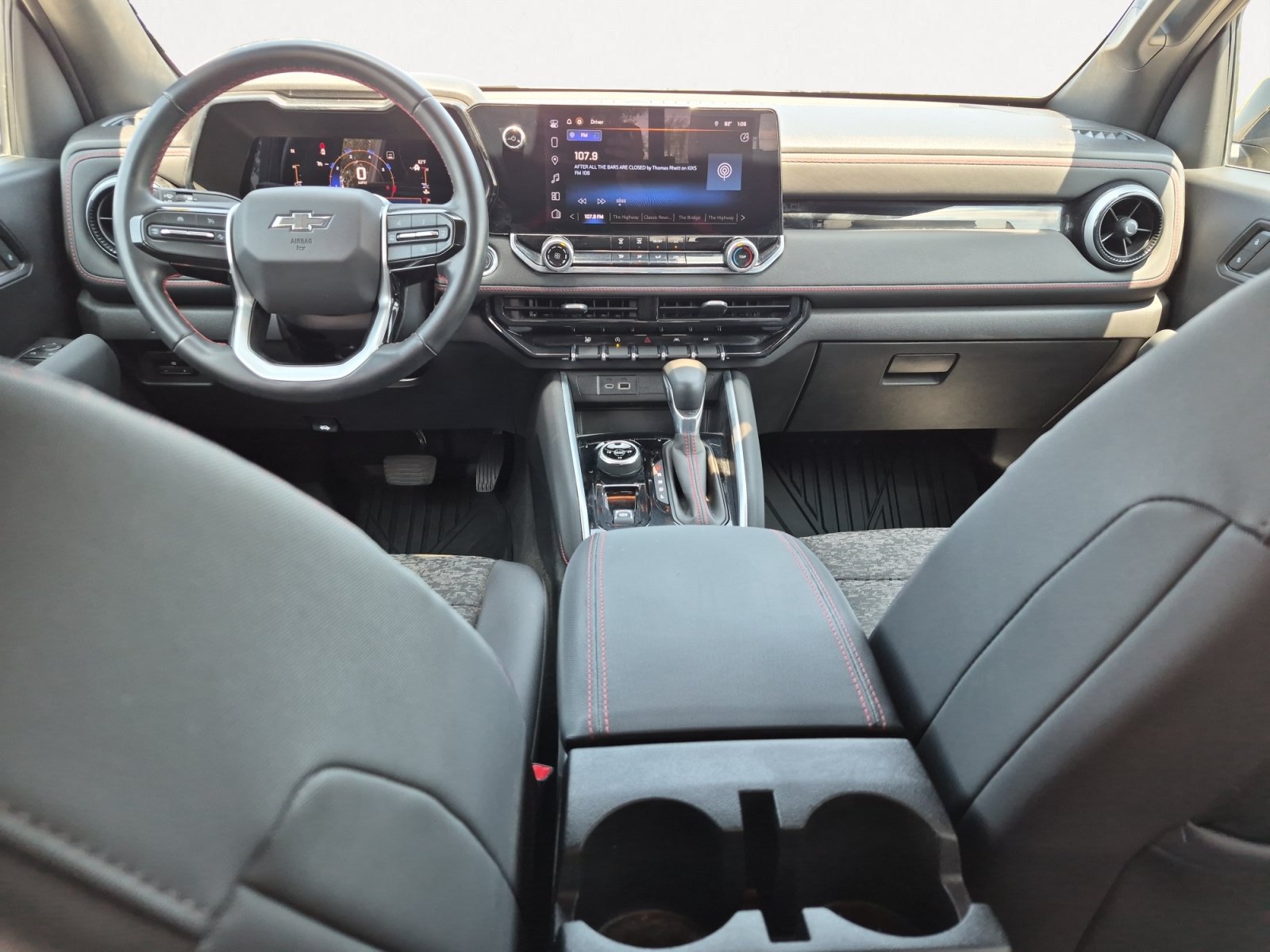 Used 2023 Chevrolet Colorado Z71 w/ Advanced Trailering Package AWD/4WD image 3