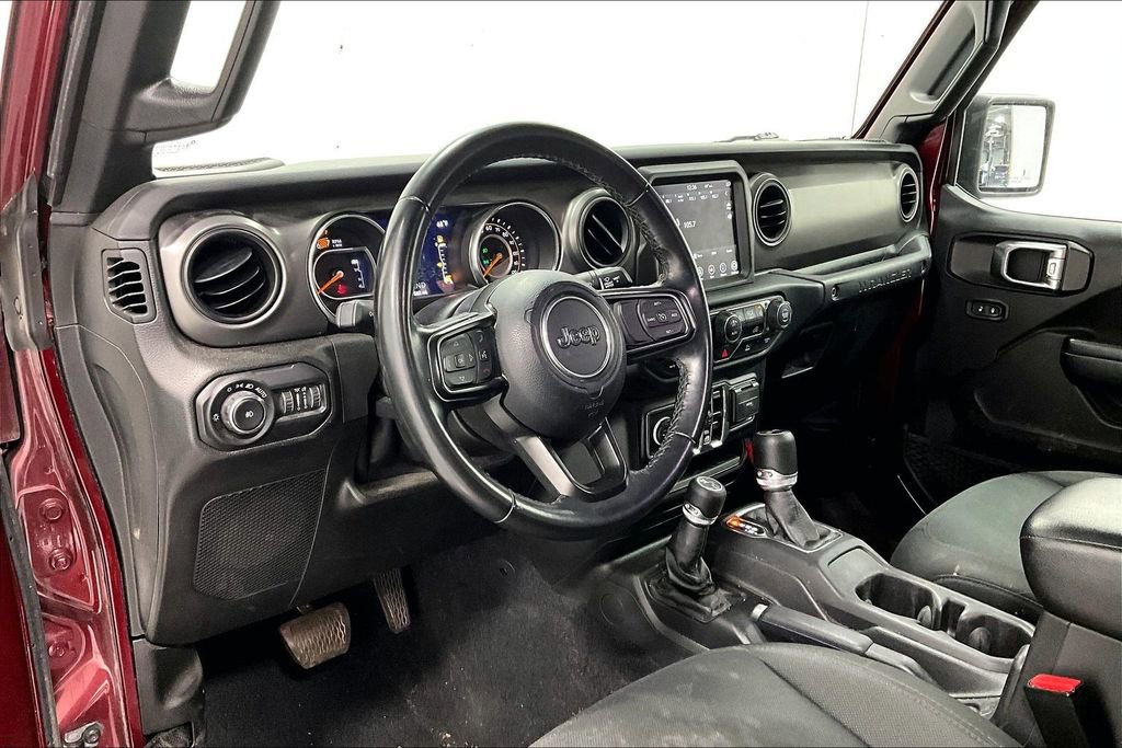 Used 2021 Jeep Wrangler Unlimited Sport AWD/4WD image 16