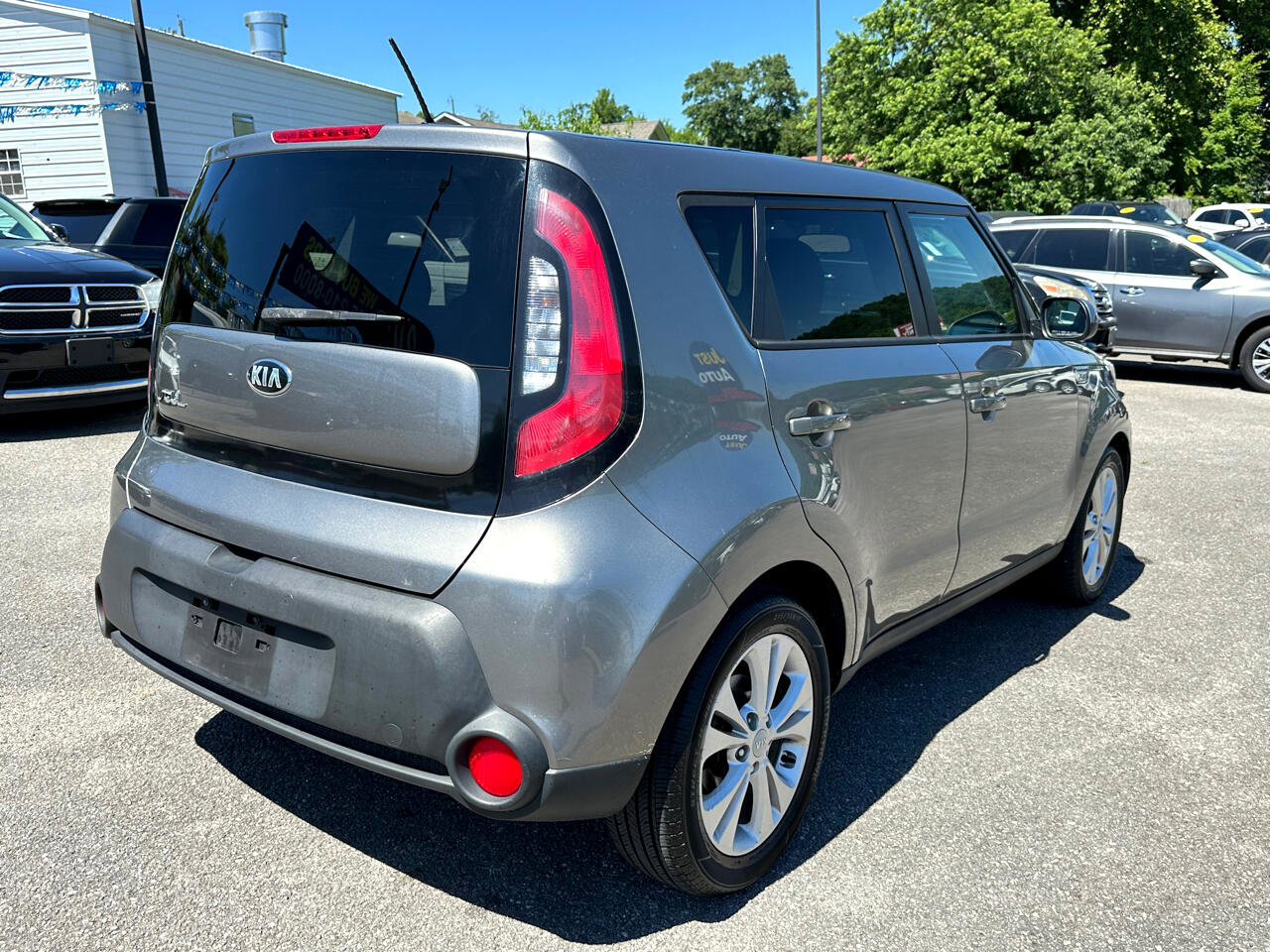Used 2015 Kia Soul + image 7