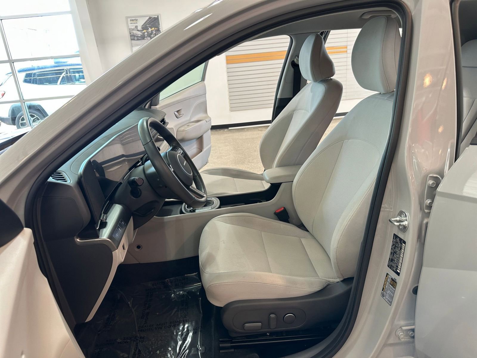 Used 2025 Hyundai Kona SEL image 27