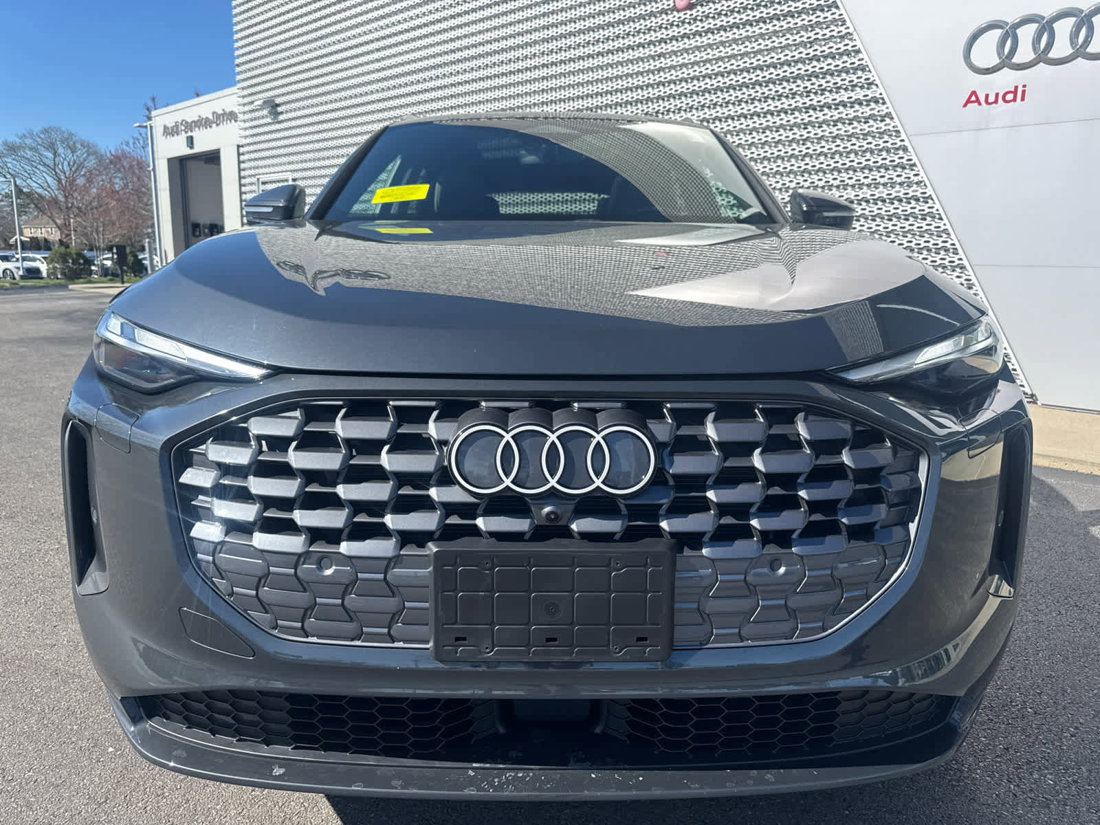 Certified 2025 Audi Q5 Premium w/ Convenience Package AWD/4WD image 3