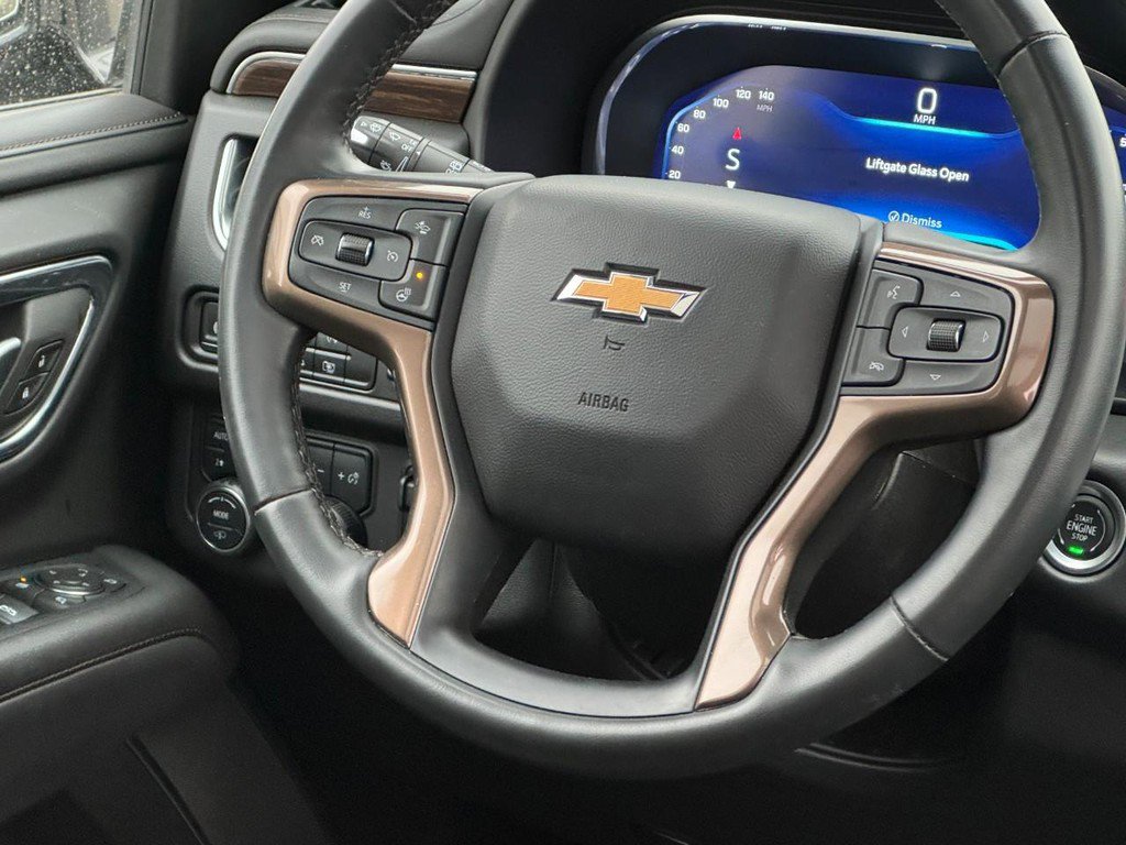 Used 2024 Chevrolet Suburban High Country image 16