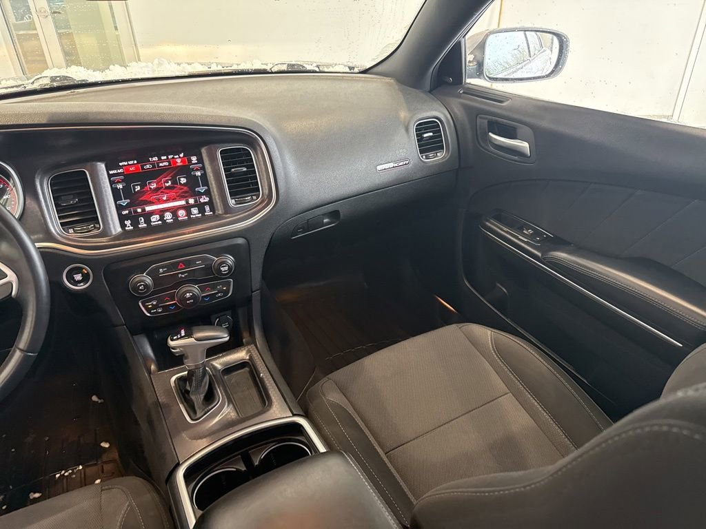 Used 2016 Dodge Charger SXT w/ Driver Confidence Group image 13
