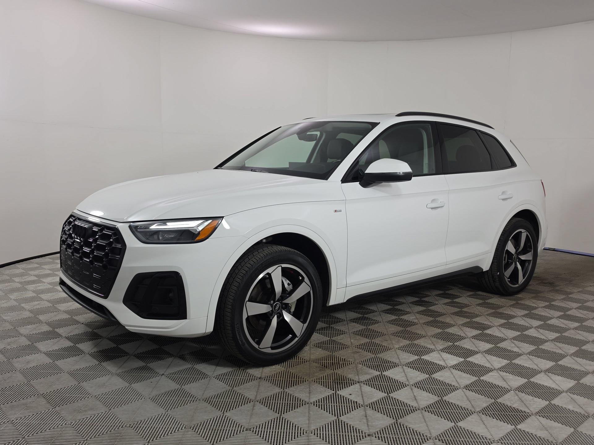 Used 2022 Audi Q5 2.0T Premium Plus AWD/4WD image 3