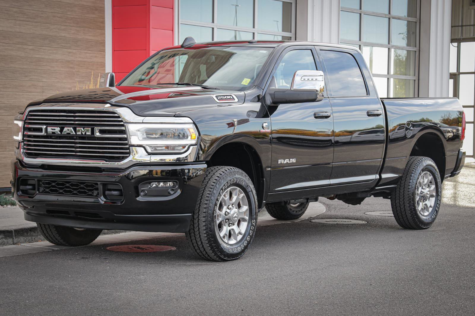Used 2024 RAM 2500 Laramie image 8