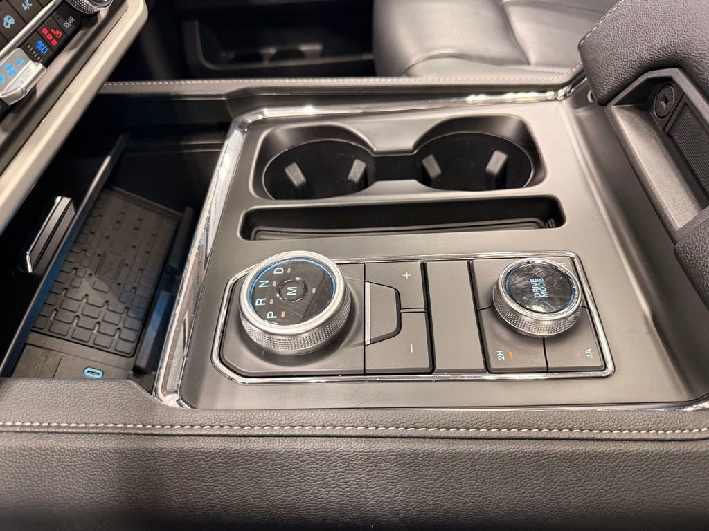 Used 2023 Ford Expedition XLT image 36