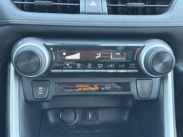 Used 2021 Toyota RAV4 LE FWD image 20