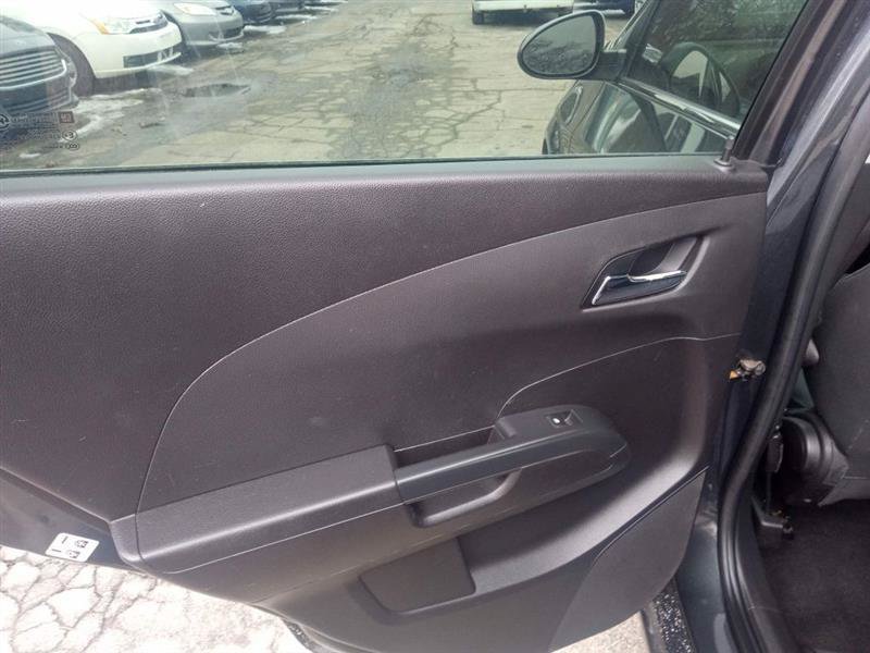 Used 2016 Chevrolet Sonic LT FWD image 10